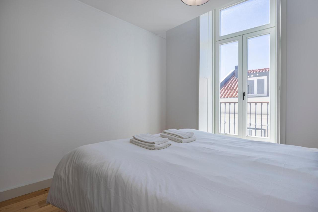 Glamorous 3Bdr Apartment In City Center By Lovelystay ลิสบอน ภายนอก รูปภาพ