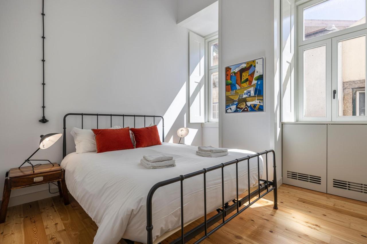 Glamorous 3Bdr Apartment In City Center By Lovelystay ลิสบอน ภายนอก รูปภาพ