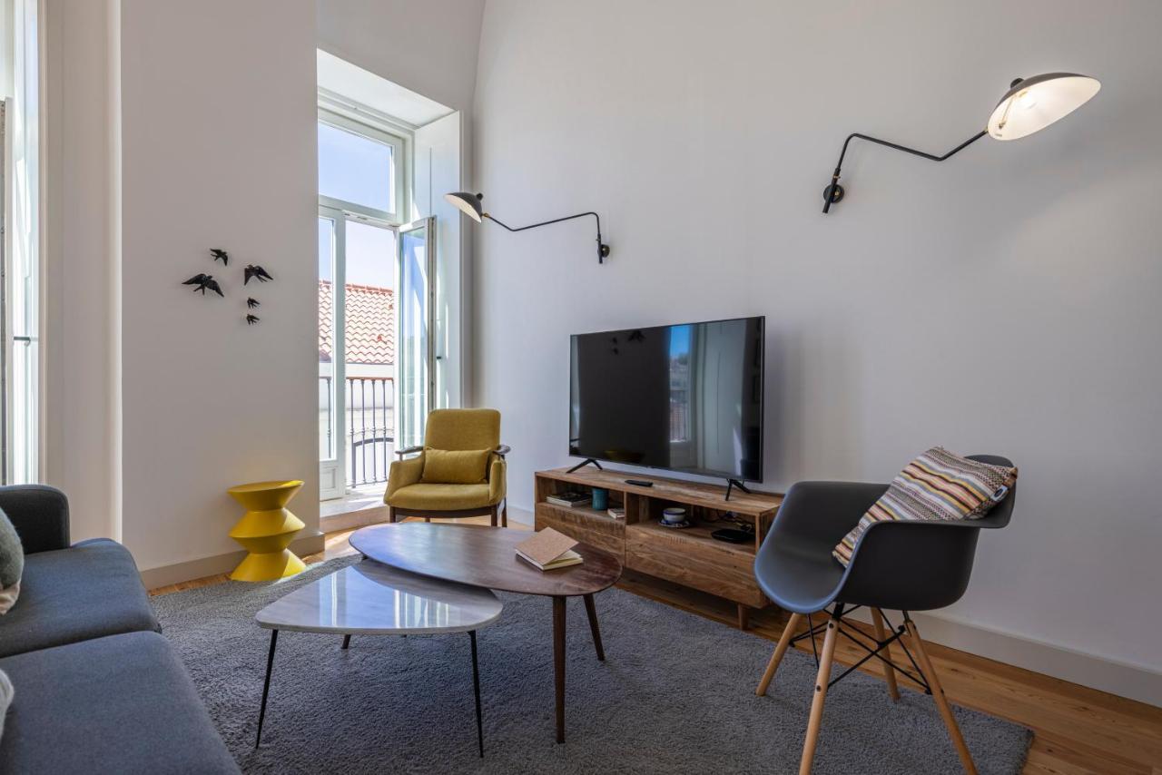 Glamorous 3Bdr Apartment In City Center By Lovelystay ลิสบอน ภายนอก รูปภาพ